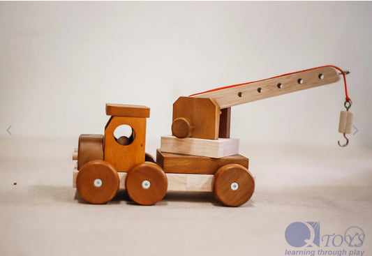 Qtoys Wooden Crane