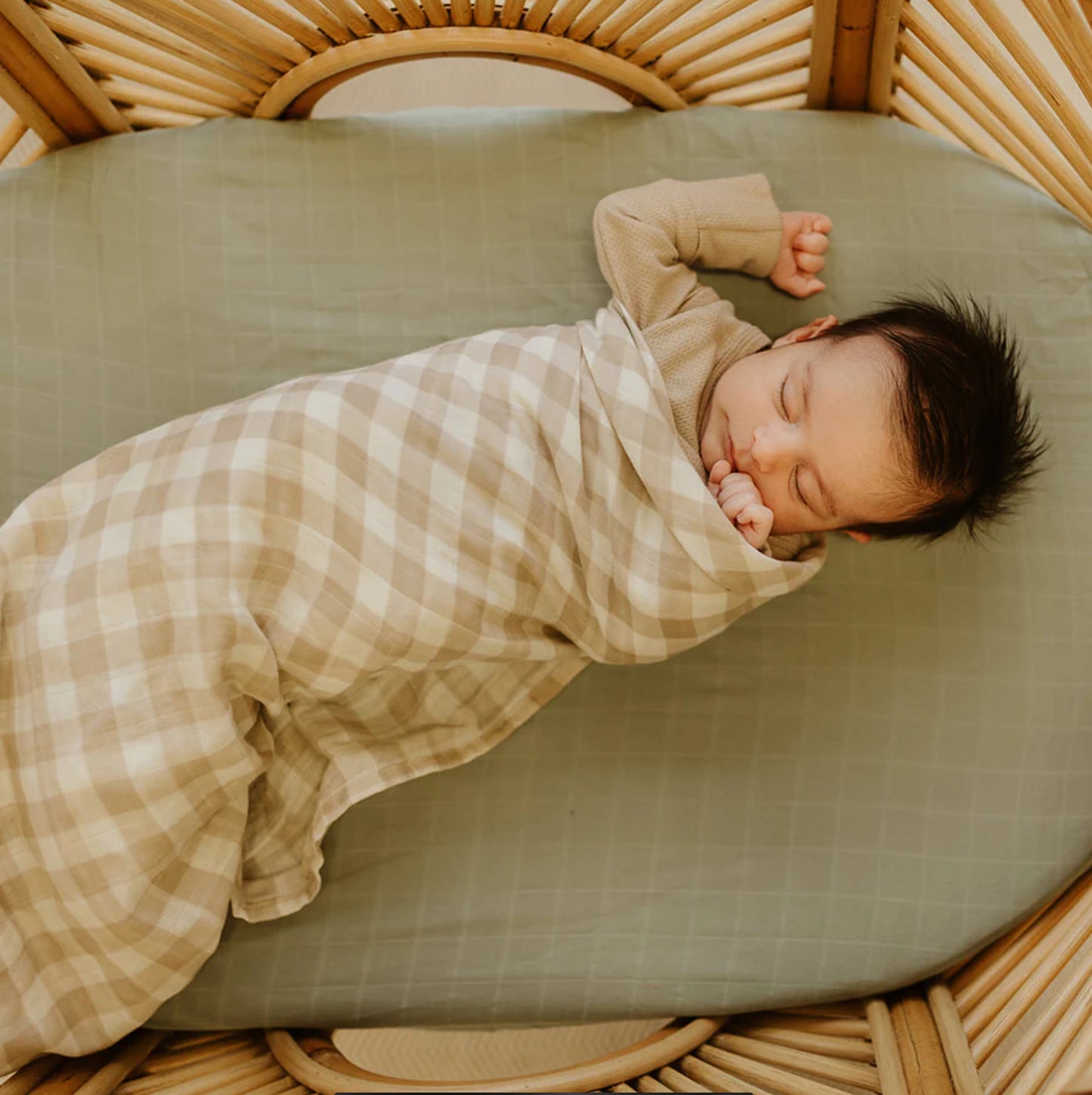 Snug as a bug & co - 100% Organic Cotton Muslin Swaddle Gingham