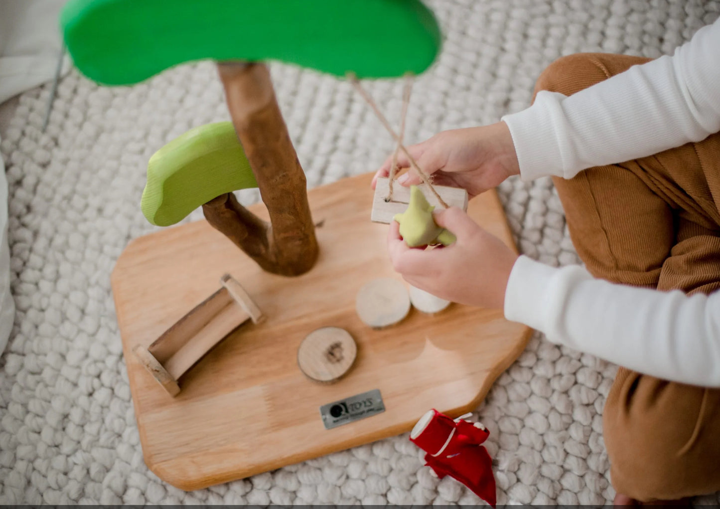 Qtoys Tree and Swing Play Set