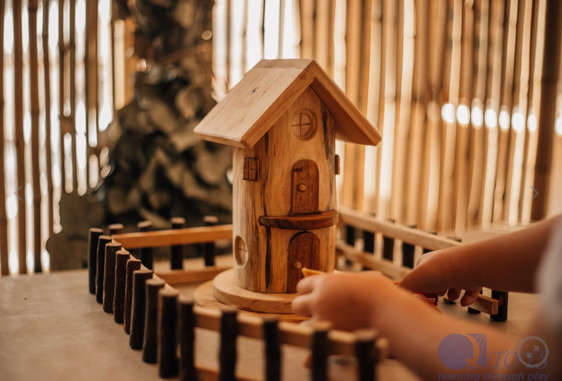 Qtoys Wooden Gnome Play House