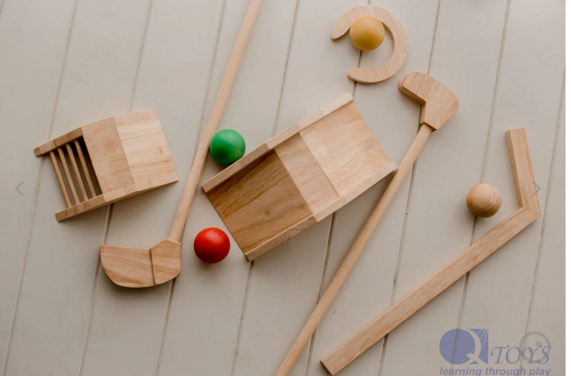 Qtoys Wooden Mini Golf Set