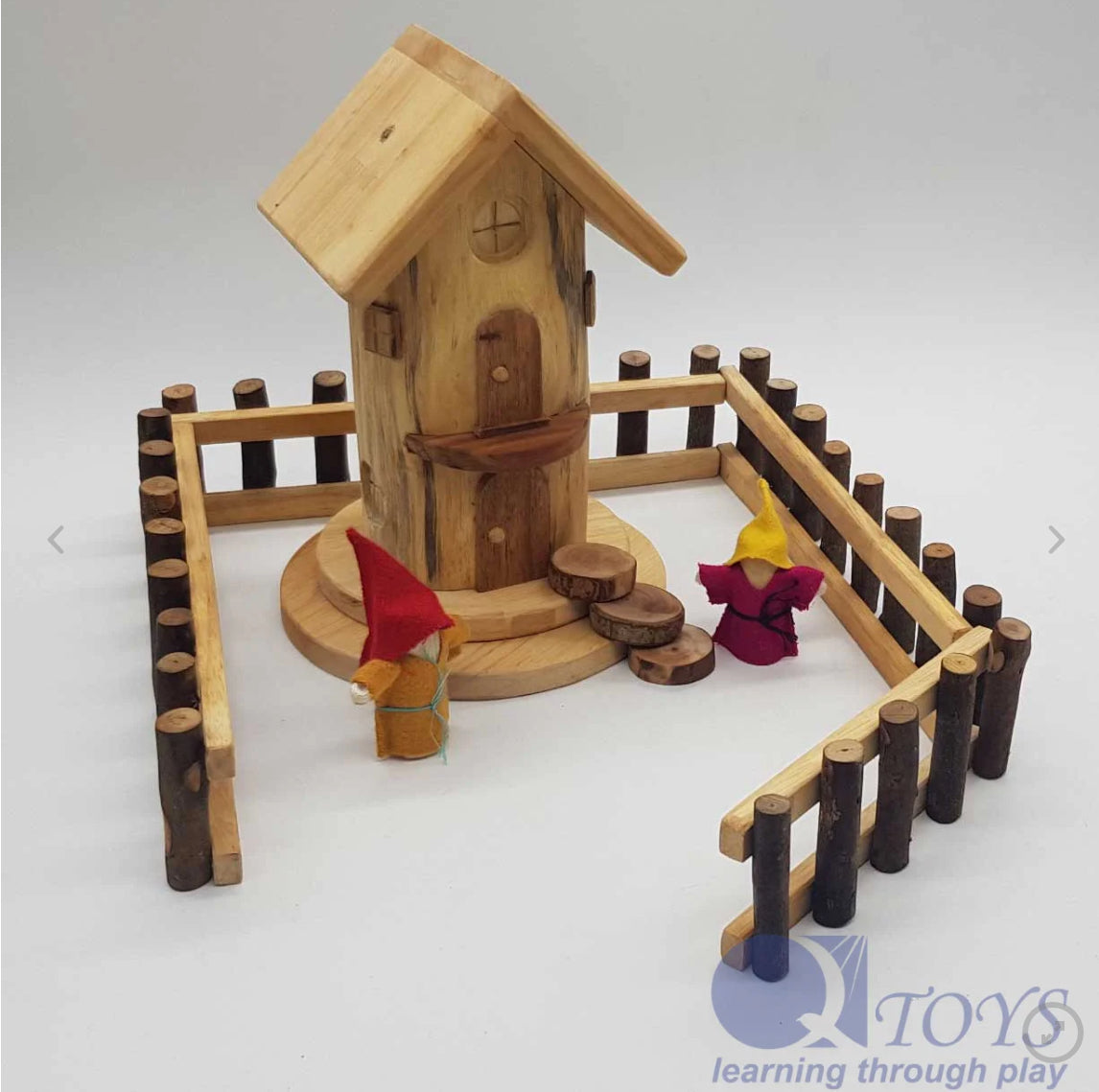 Qtoys Wooden Gnome Play House