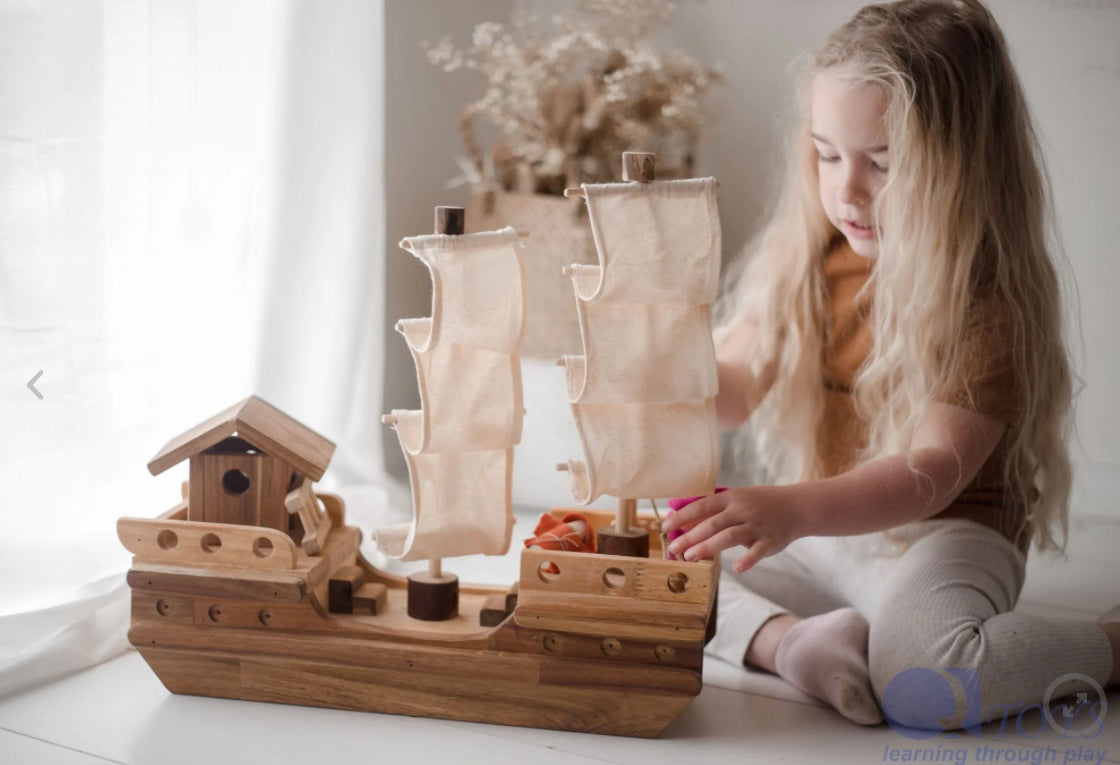 Qtoys Wooden Pirate Ship