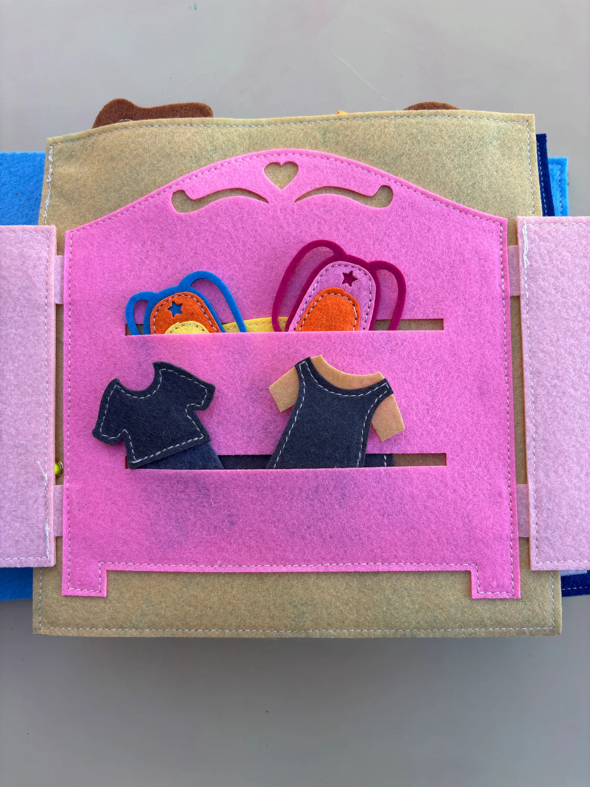 Smarty Pals -  School Time Busy Book