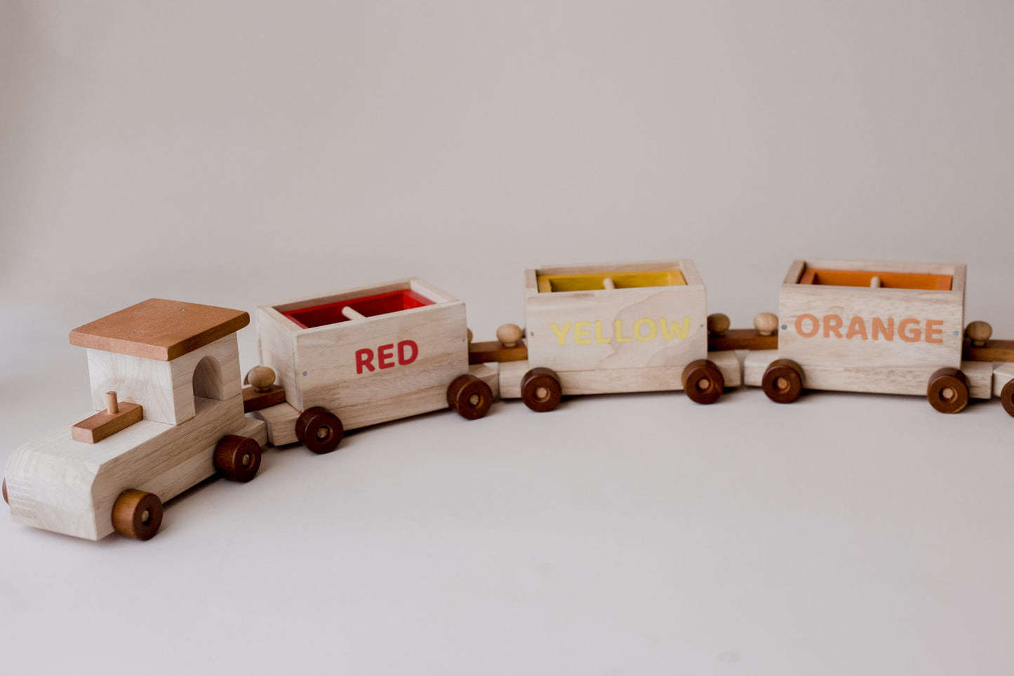 Qtoys Sorting Train & containers 2 years+
