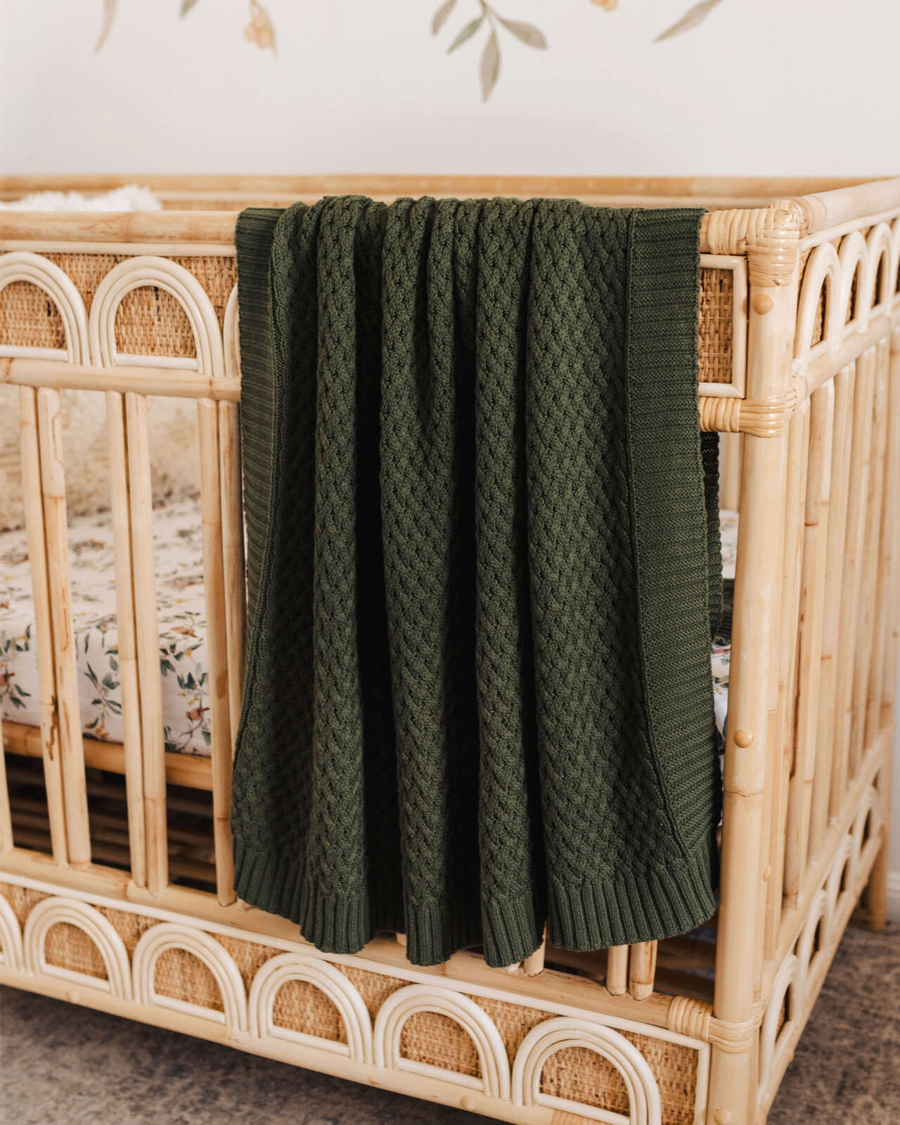 Snuggle Hunny Diamond Knit Blanket - Olive