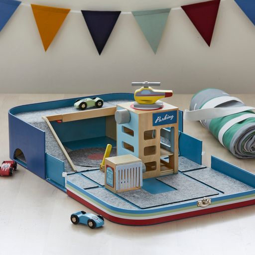 The Wonderful Little Suitcase