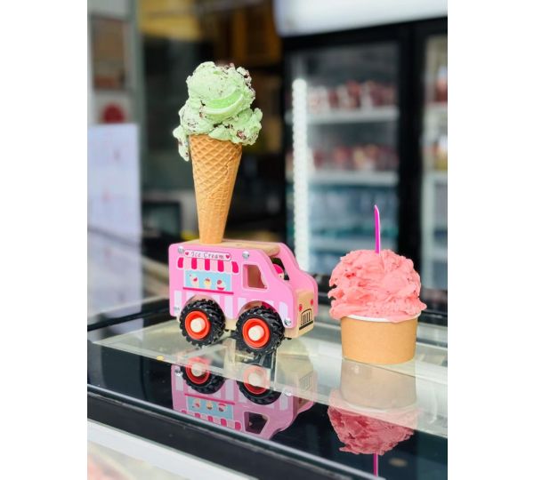 Toyslink - Wooden Ice Cream Van