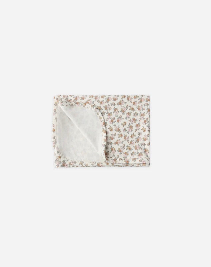 Quincy Mae Swaddle Bamboo Wildflower