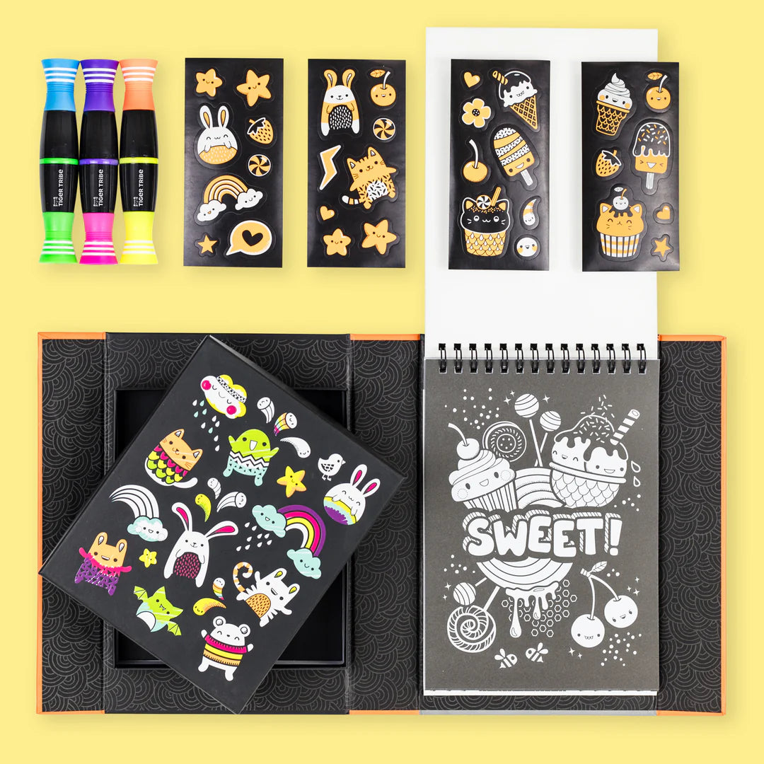 Tiger Tribe - Glow Friends Colouring Set