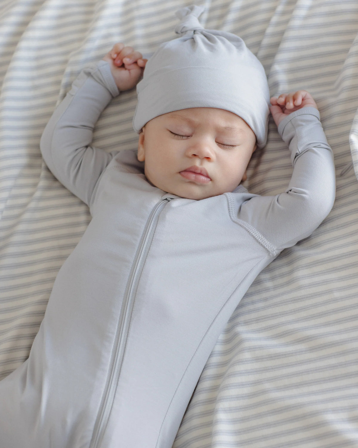 Quincy Mae Bamboo Zip Footie Cloud