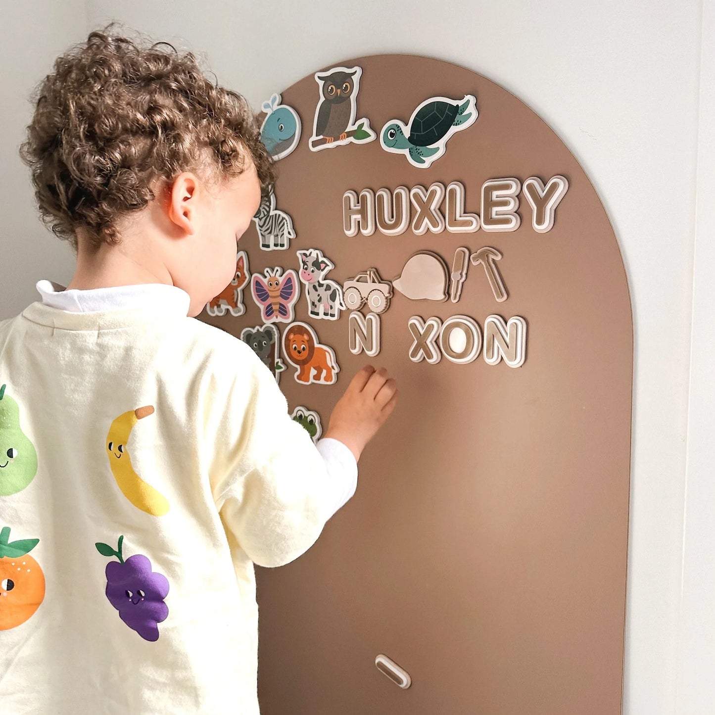 Smarty Pals - Magnetic Wall Decal