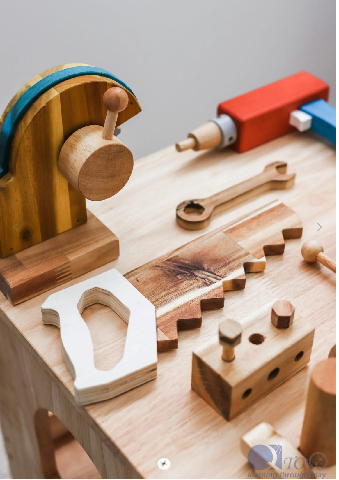 Qtoys Wooden Work Bench