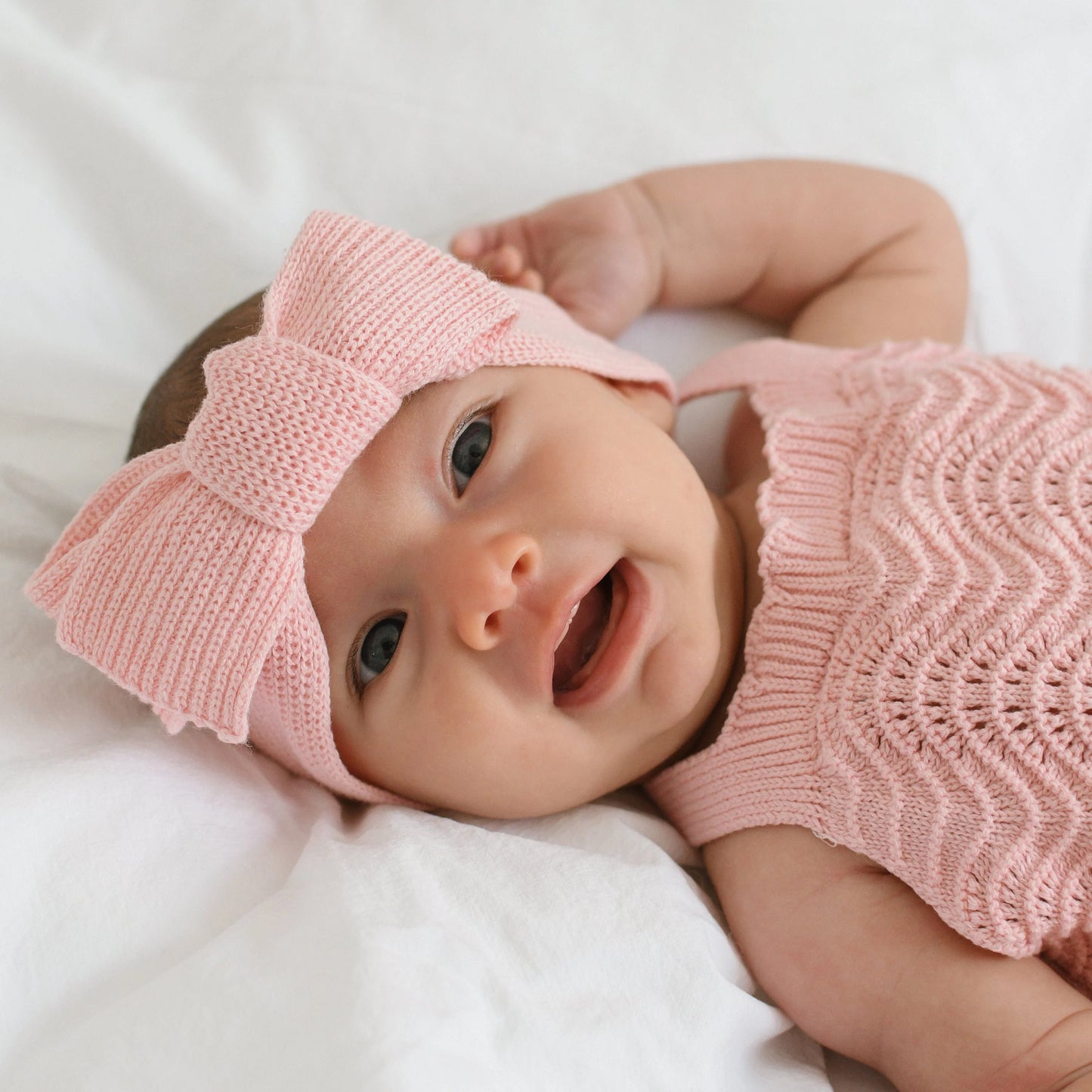 3 LITTLE CROWNS THE LABEL - Knit Topknot Pink