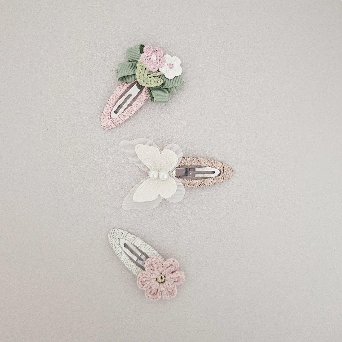 Little Blush Daisy Hair Clip Set - Trio Floral Garden