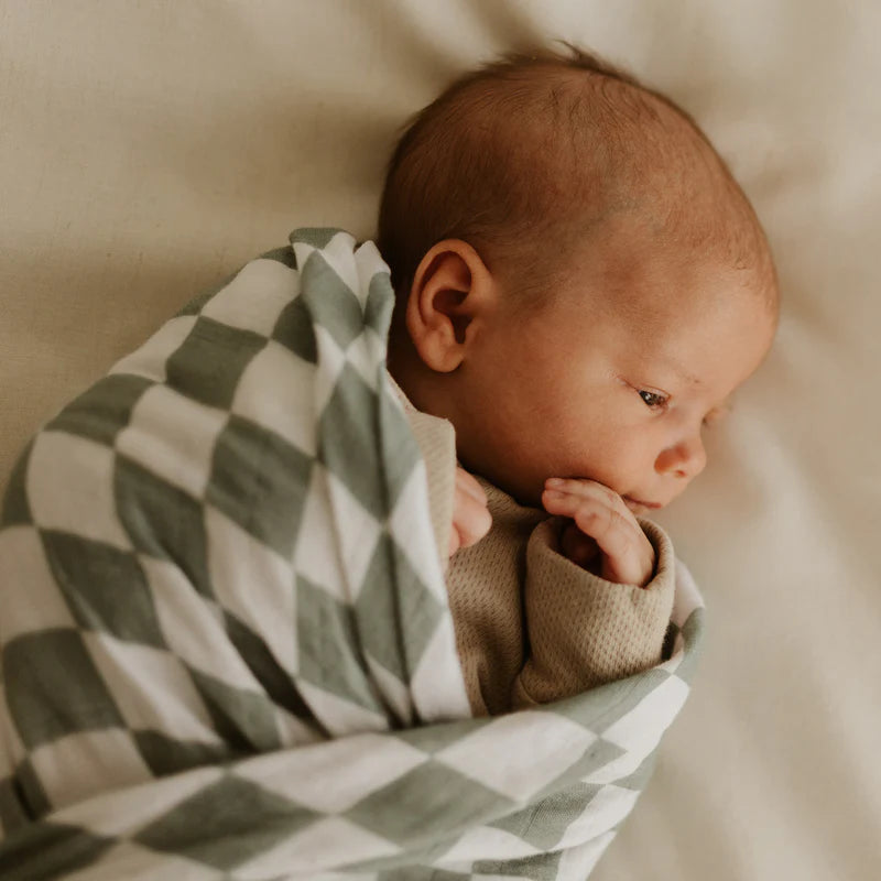 Snug as a bug & co - 100% Organic Cotton Muslin Swaddle Gingham Moss