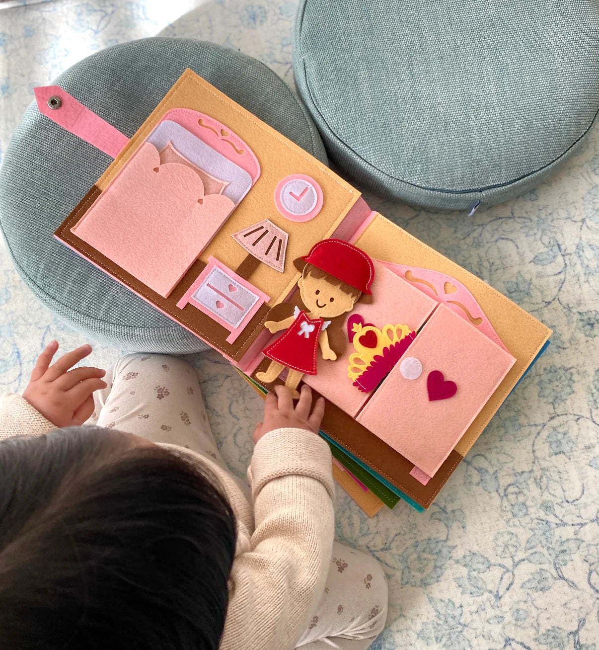 Smarty Pals - Lola Busy Book