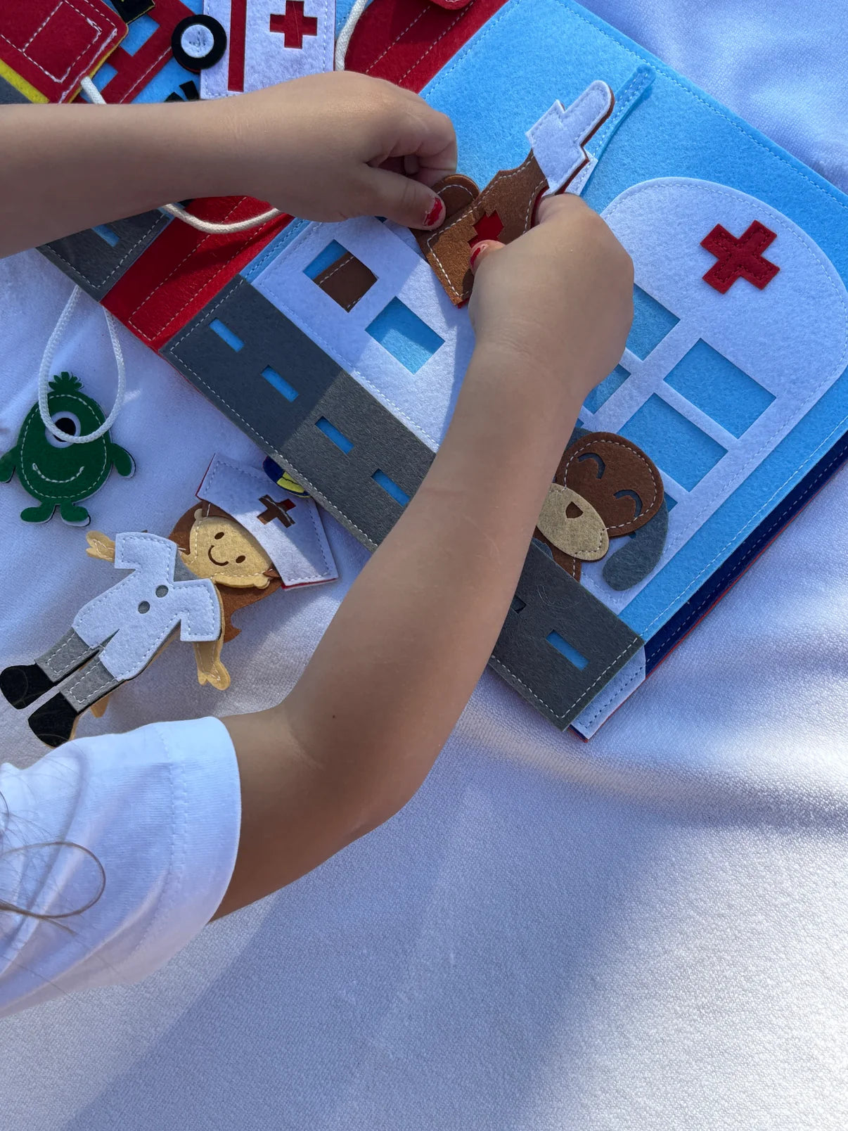 Smarty Pals - Role Players Busy Book