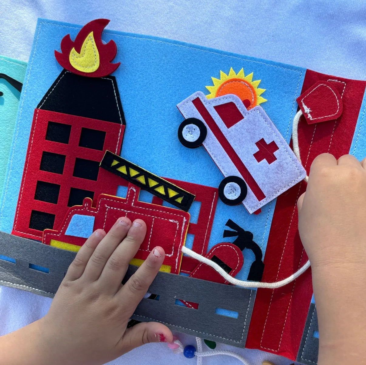 Smarty Pals - Role Players Busy Book