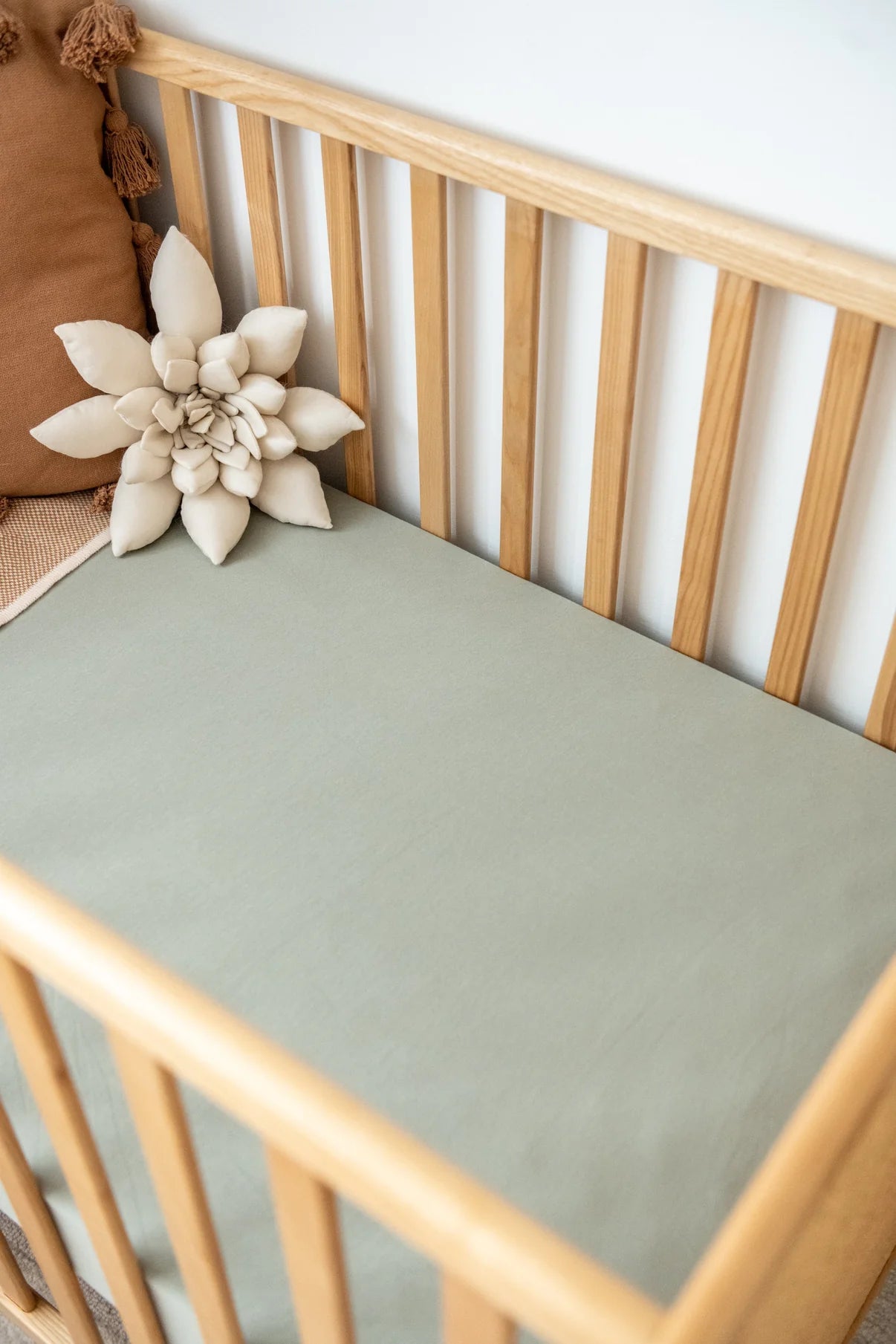 Kiin Organic Jersey Cotton and Bamboo Fitted Cot Sheet Sage