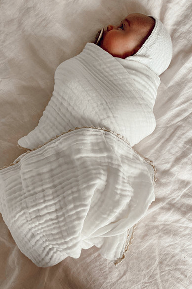 Bundl Six Ply Gauze Lace Blanket